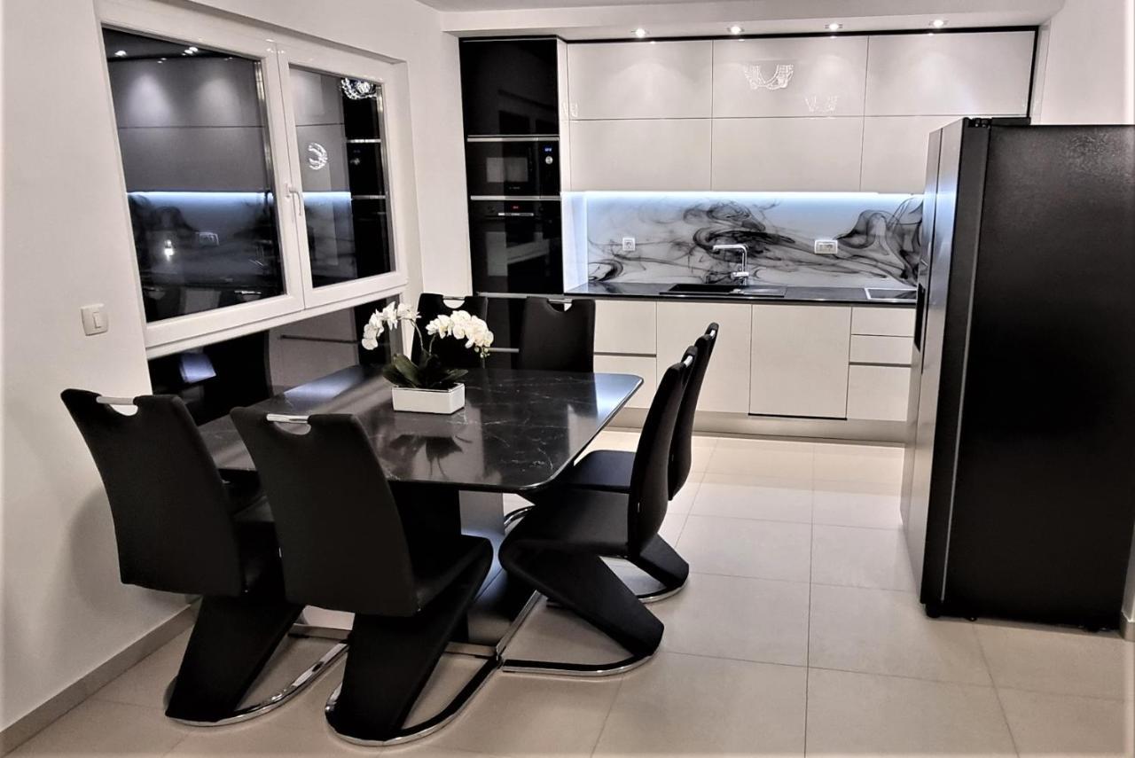Bartol Luxury Apartments Krk Croatia, With Own Hot Tub - Whirlpool Krk Town Bagian luar foto