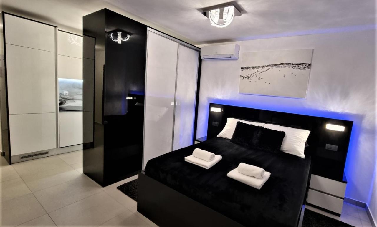 Bartol Luxury Apartments Krk Croatia, With Own Hot Tub - Whirlpool Krk Town Bagian luar foto