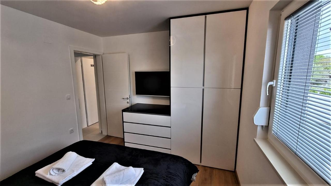 Bartol Luxury Apartments Krk Croatia, With Own Hot Tub - Whirlpool Krk Town Bagian luar foto