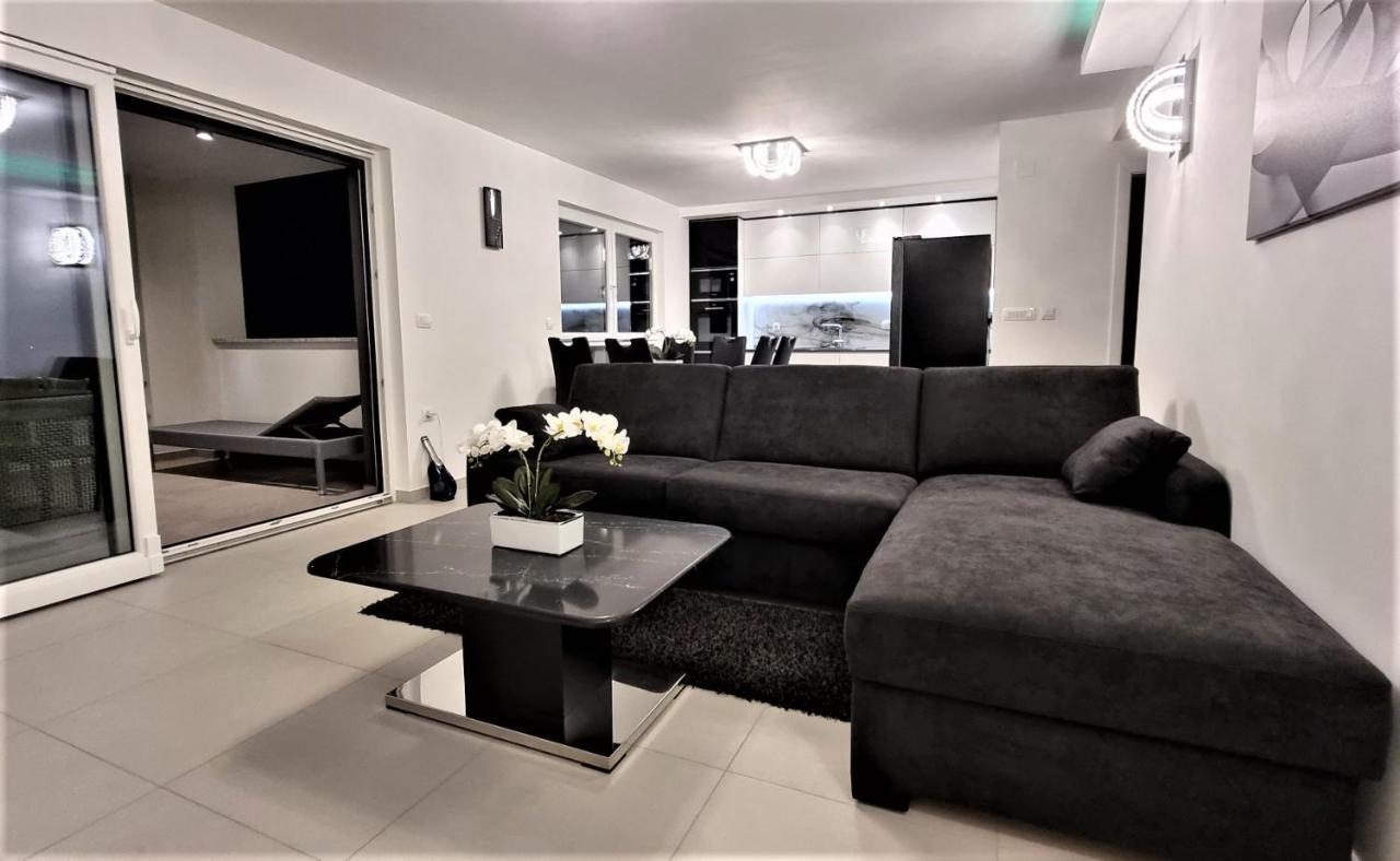 Bartol Luxury Apartments Krk Croatia, With Own Hot Tub - Whirlpool Krk Town Bagian luar foto