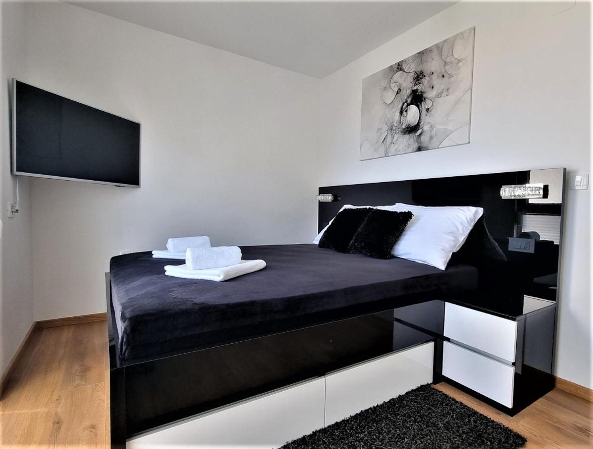 Bartol Luxury Apartments Krk Croatia, With Own Hot Tub - Whirlpool Krk Town Bagian luar foto