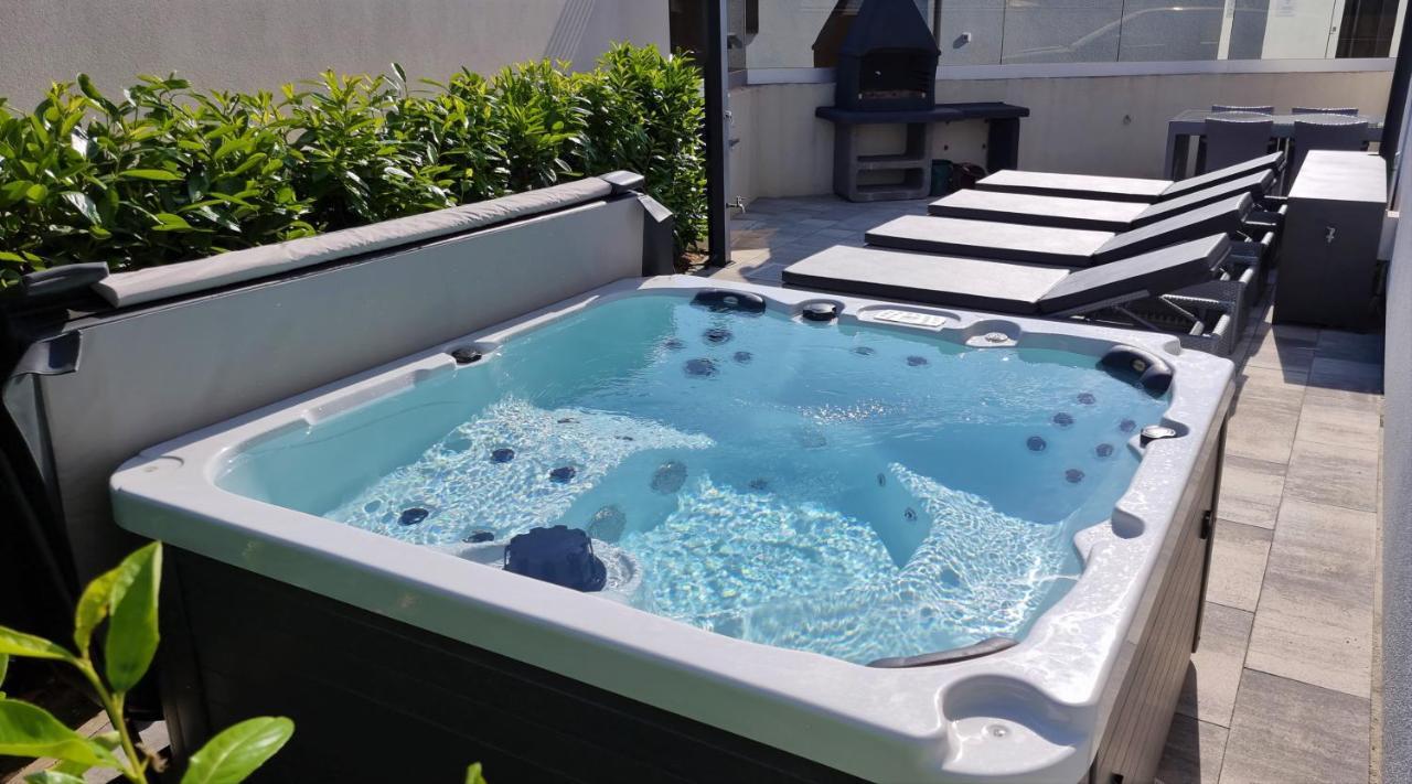 Bartol Luxury Apartments Krk Croatia, With Own Hot Tub - Whirlpool Krk Town Bagian luar foto