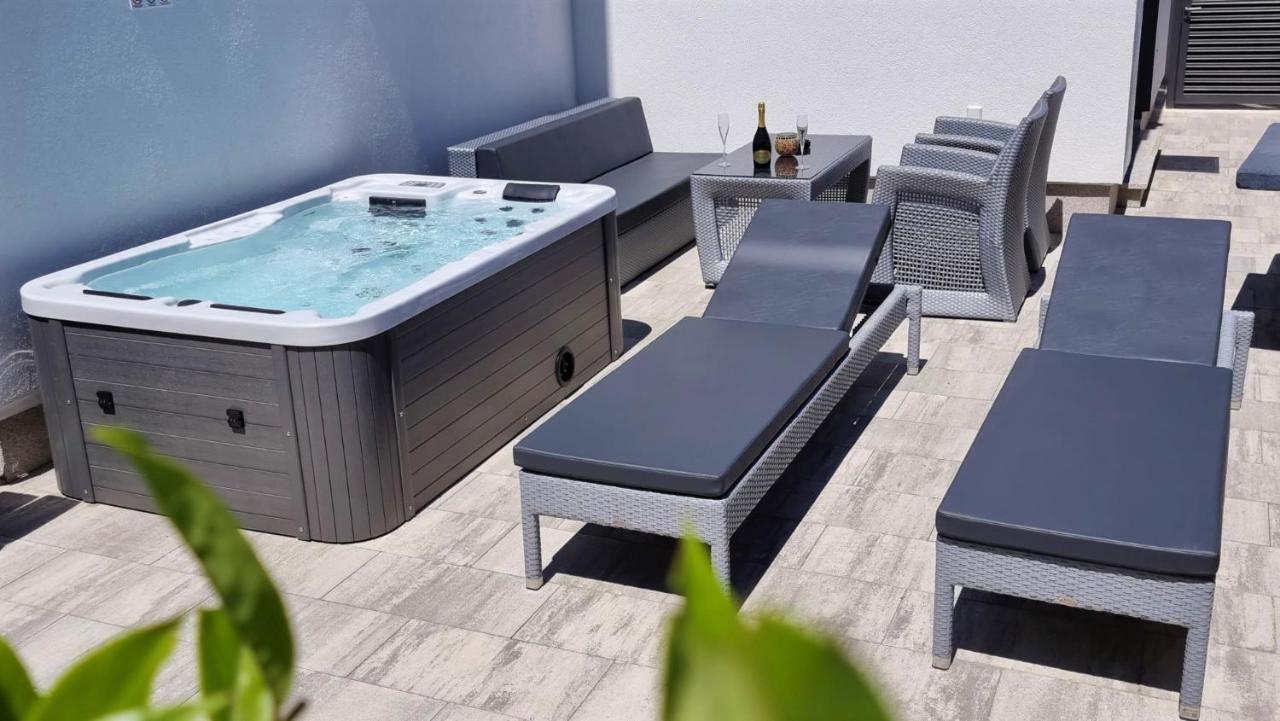Bartol Luxury Apartments Krk Croatia, With Own Hot Tub - Whirlpool Krk Town Bagian luar foto