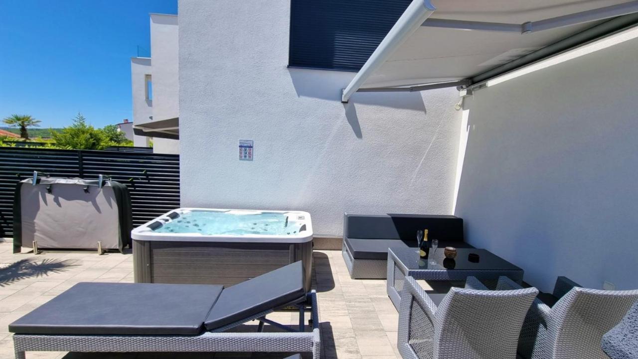 Bartol Luxury Apartments Krk Croatia, With Own Hot Tub - Whirlpool Krk Town Bagian luar foto