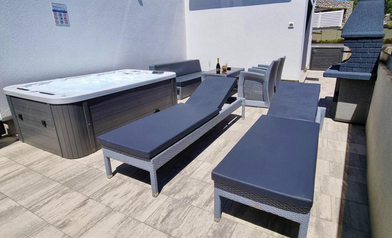 Bartol Luxury Apartments Krk Croatia, With Own Hot Tub - Whirlpool Krk Town Bagian luar foto