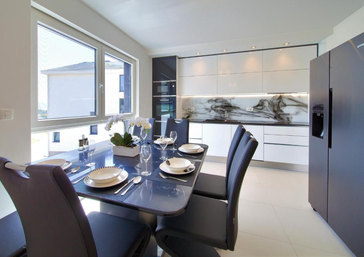 Bartol Luxury Apartments Krk Croatia, With Own Hot Tub - Whirlpool Krk Town Bagian luar foto